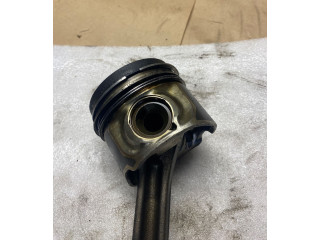 Píst 059AA   Audi A8 S8 D3 4E     