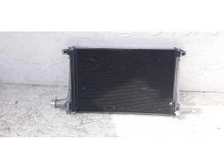 Интеркулер  4M0145805J   Audi Q8 