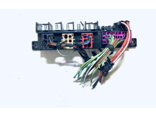 Блок предохранителей 8l0941822 Volkswagen Golf IV