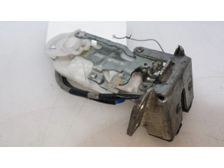 Замок задней крышки