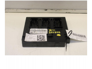 Блок предохранителей 1K0937086R, 1K0937086R Skoda Yeti (5L)