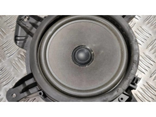 Громкоговоритель (громкоговорители) в передних дверях