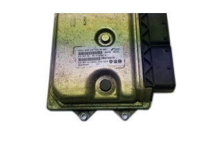 Блок управления двигателем Блок управления 55279659   Opel Combo E