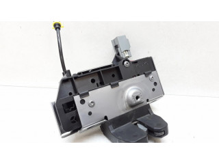 Замок задней крышки