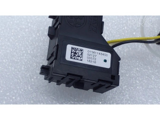 Выключатель открытия задней двери