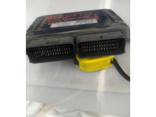 Блок управления двигателем Блок управления 8200024377   Renault Clio I