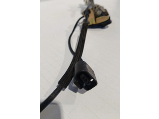 Замок багажника 3B9827297A, COMPISTOLAELETRICA    Volkswagen PASSAT B5.5 2001 - 2005 года