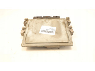 Блок управления двигателем Блок управления S126074106A Renault Clio III