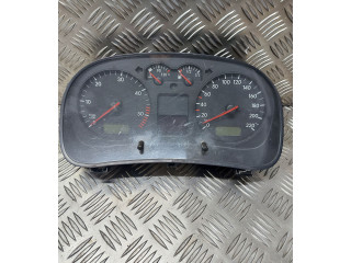 Přístrojová deska Volkswagen Golf IV 1999 1035100002