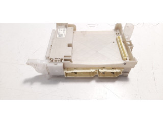 Pojistková skříňka Řídící jednotka BSM 827410D070 Toyota Yaris 2018