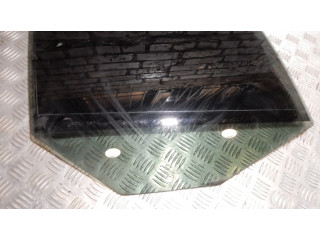 Основное стекло задних дверей