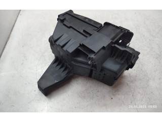 Блок предохранителей 30728133 Volvo XC90