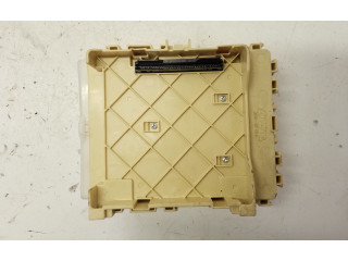 Блок предохранителей 63586794, 8273078011 Lexus NX