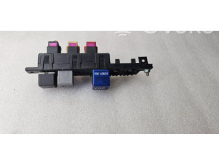 Блок предохранителей 8L0941822A, 8A0951253 Audi A6 S6 C5 4B