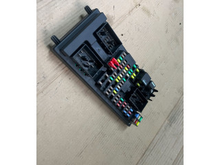 Блок предохранителей DW9314F041 Jaguar XJ X351