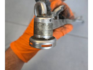 Vstřikovací lišta 06A133681f Volkswagen Sharan