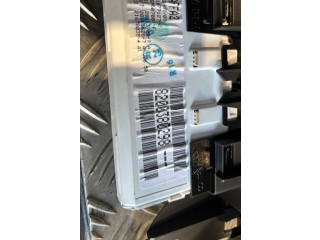 Дисплей 8200633621 Renault Clio II