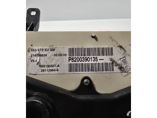 Панель приборов P8200390135, 216788839   Renault Trafic II (X83)       
