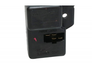 Блок предохранителей 3300120517   Subaru Forester SG    