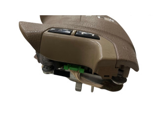 Подушка безопасности водителя 8686287, 70396100 Volvo V70