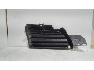 Передняя решётка Mitsubishi Carisma 2000-2004 года MR361221, SP3686