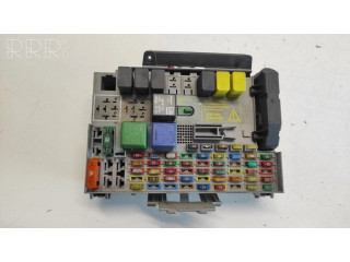 Pojistková skříňka 24412497, 24431677 Opel Astra G 2003