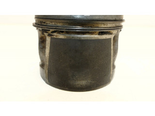 Píst 55598378 Opel Astra K