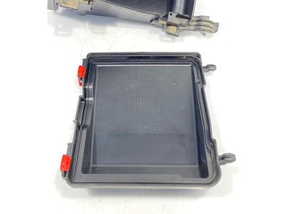 Pojistková skříňka 9804681980 Toyota Proace 2017