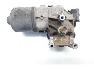 Двигатель стеклоочистителей Renault Twingo II 2007 - 2014 года 7701064031, 0390241541