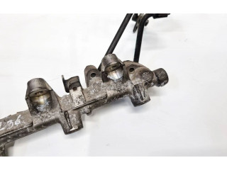 Топливная рампа Mitsubishi Carisma