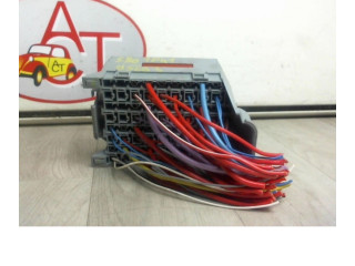 Блок предохранителей 9162321, 9162321 Volvo S80