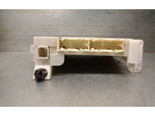 Pojistková skříňka Řídící jednotka BSM 8273052K40, 8B270506 Toyota Yaris 2018