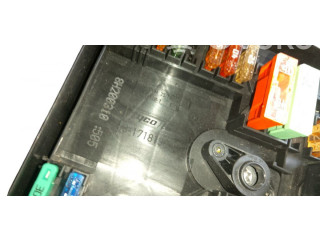   Pojistková skříňka 1K0937132F, 8H200310   Volkswagen Tiguan 2010