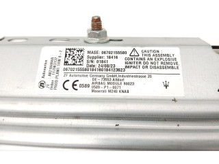 Подушка безопасности для колен 670215558, R422 Maserati MC20