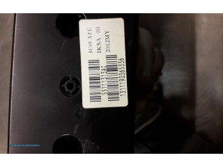 Блок управления климат-контролем K55111313AC   Fiat Freemont