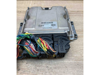 Блок управления двигателем Блок управления 8200065996, 0281010441 Volvo S40, V40