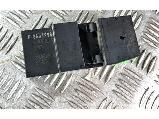 Блок предохранителей P8691998, 8691998   Volvo XC90    