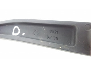 Ножка стеклоочистителей лобового стекла