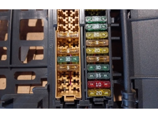 Блок предохранителей  4f0971845   Audi A6 S6 C6 4F    