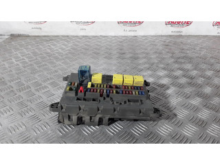 Блок предохранителей 52010565B, 737910 Land Rover Freelander