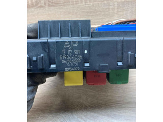 Pojistková skříňka 13112909, 519044036 Opel Vectra C 2002