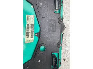 Панель приборов    Dacia Logan I       