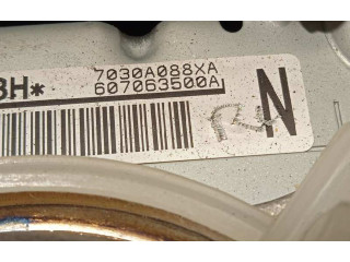 Подушка безопасности водителя 7030A088XA Mitsubishi Outlander