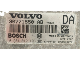 Блок управления двигателя 30771550, 1039S18372   Volvo V70