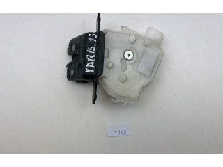 Замок багажника    Toyota Yaris 2013
