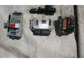 Блок управления двигателем Блок управления 51832098 Lancia Delta III