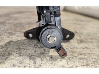 Zámek zadních dveří Opel Zafira A 2002