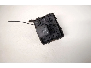 Блок предохранителей  13949771, 1394977-1   Volkswagen Phaeton    