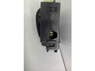 Ручка стеклоочистителей 8201590631   Renault Clio III