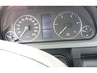 Панель приборов    Mercedes-Benz A W169       